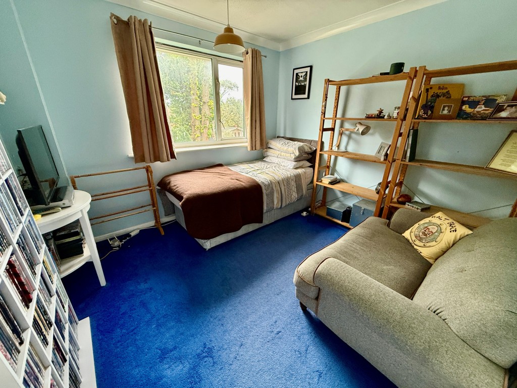 Lot: 148 - SEMI-DETACHED HOUSE FOR REFURBISHMENT - Bedroom two